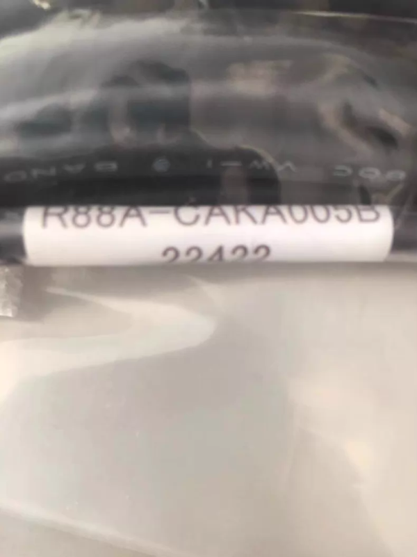 Japan Yaskawa Connecting Cable,R88A-CAKA005B,brand new and original, in stock - 图片 2
