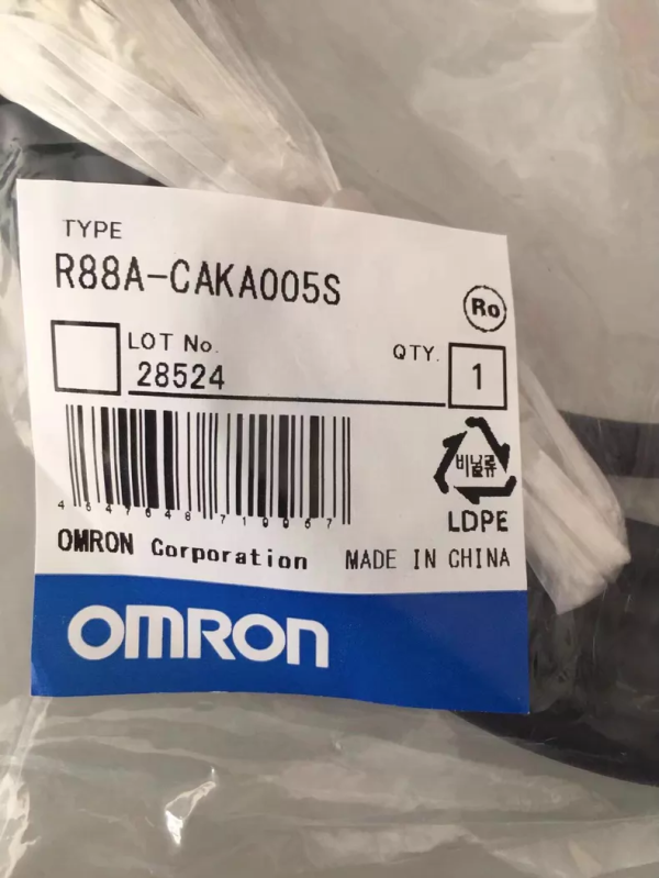 Japan Yaskawa Connecting Cable,R88A-CAKA005S,brand new and original, in stock - 图片 2