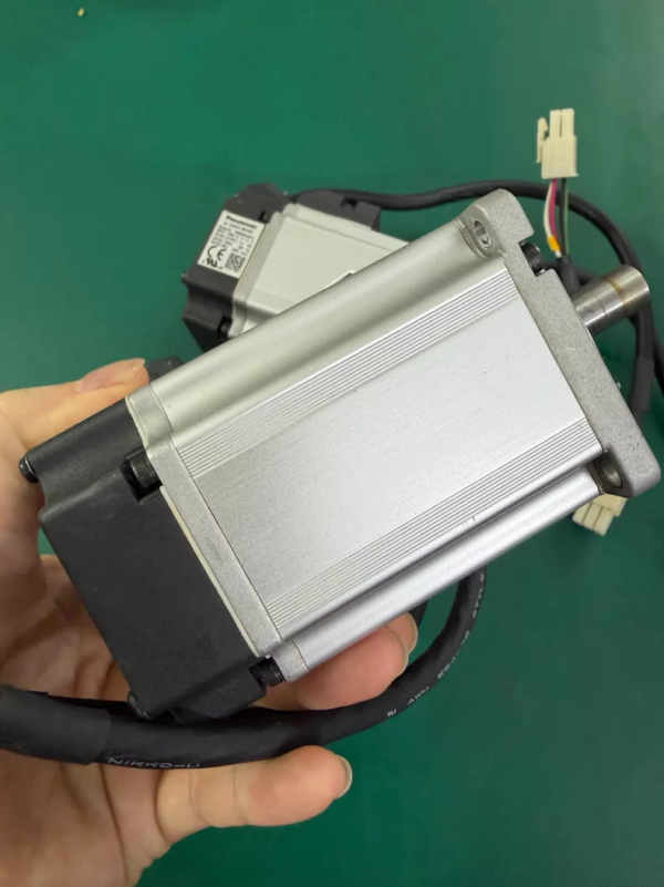 Panasonic A5 200W servo motor, MHMD022G1C,Used one,In stock - 图片 2