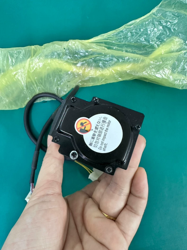 Panasonic A6 50W Servo Motor,MHMF5AZL1V2M,New and original,In stock - 图片 5