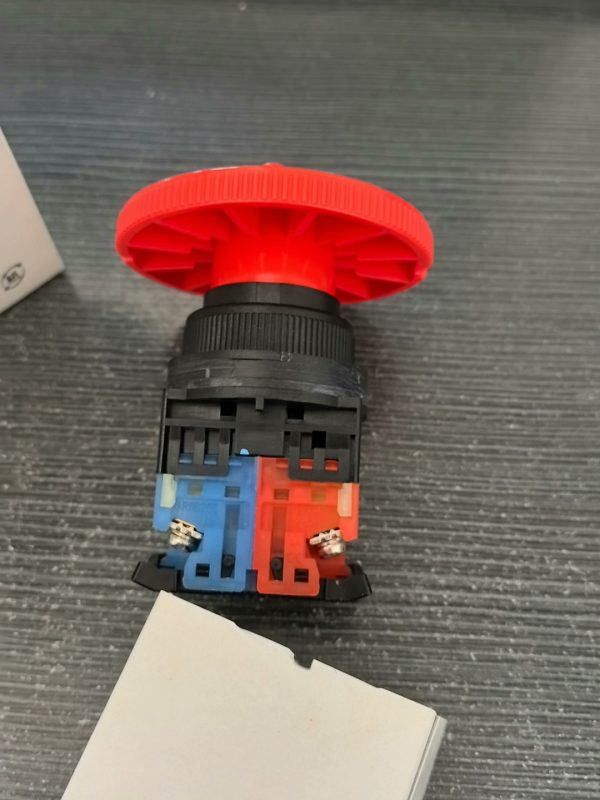 Fuji Electric Emergency stop switch AR30V1R-11R,New and original,In stock - 图片 3
