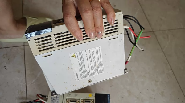 Model of Mitsubishi Servo Drive,MR-J2S-10B-PS,Used one,In stock - 图片 2