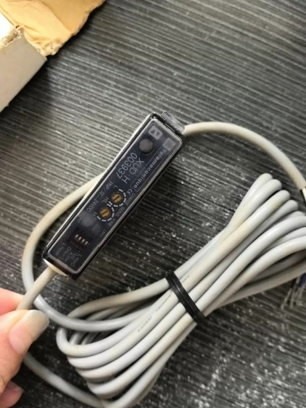 Telemecanique fibre optic amplifier, XUD H003937,New and original,In stock - 图片 3