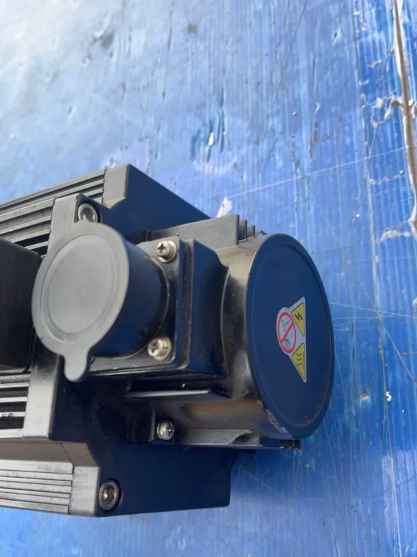Model of Nanjing WindCNC Servo Motor,130ST-M05025,Used one,In stock - 图片 6