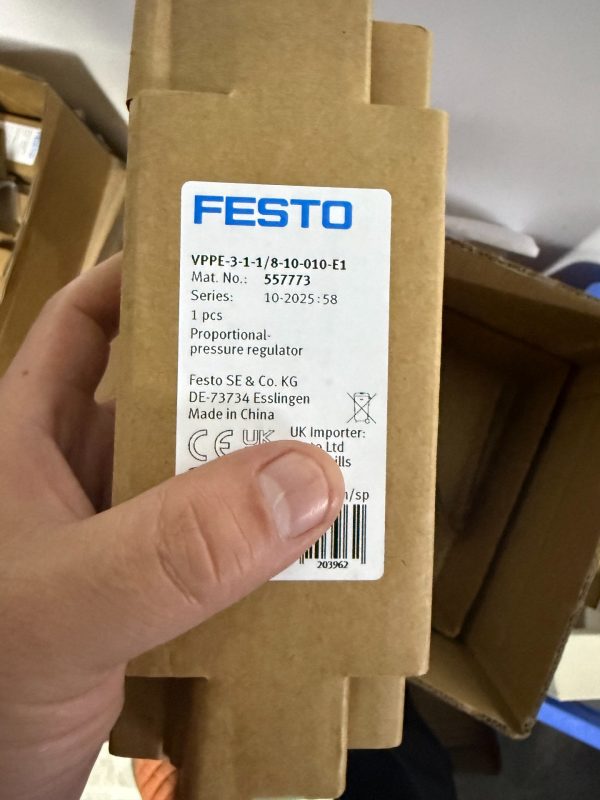FESTO proportional valve VPPE-3-1-1/8-10-010-E1 557773 ,New and original,In stock