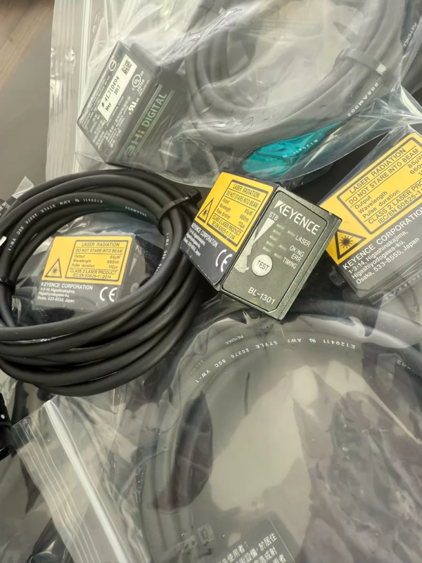 KEYENCE BL-1301 Barcode Reader,Used one,In stock