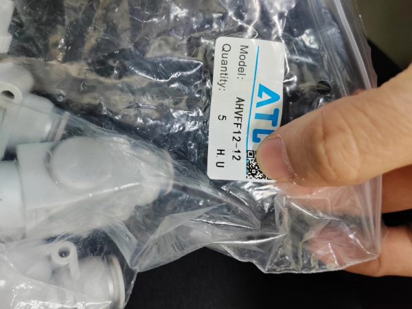 Airtac hand valve AHVFF12-12  ,New and original,In stock
