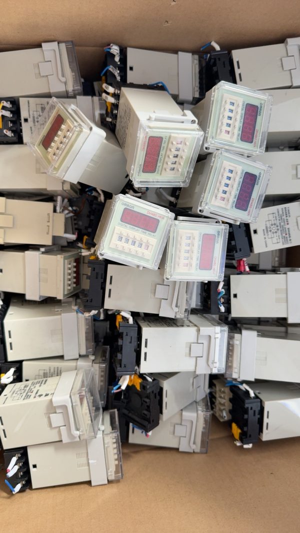 Omron time relay DH48S-1Z ,Used one,In stock - 图片 2