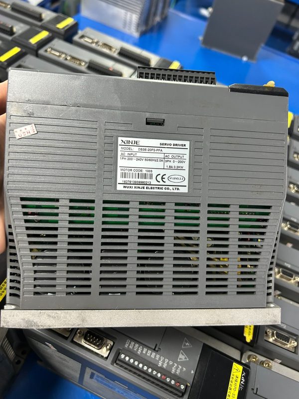 Xinje servo driver DS3E-20P2-PFA ,Used one,In stock