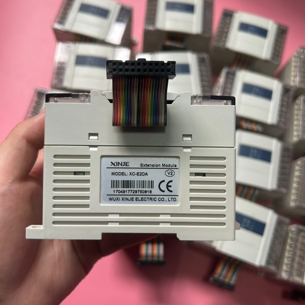 Xinje expansion module XC-E2DA,Used one,In stock